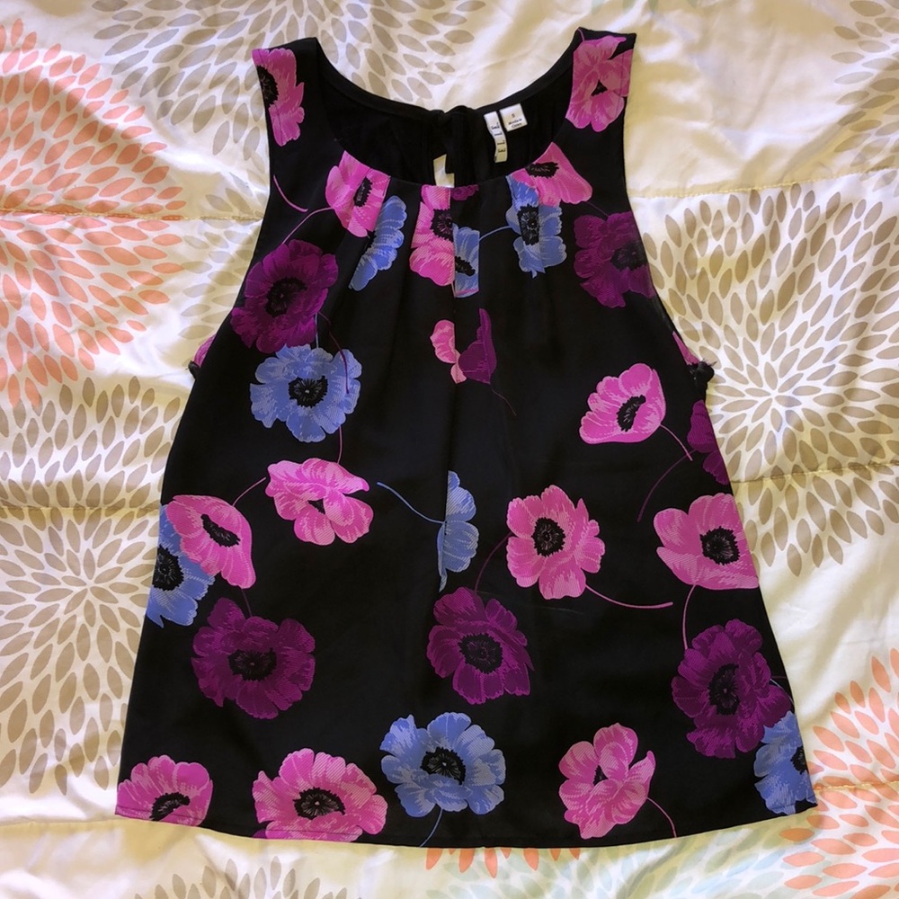 Black and floral Elle sleeveless shirt